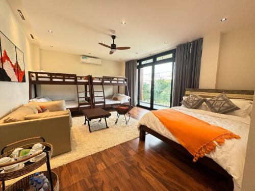 Tahum Lake Resort