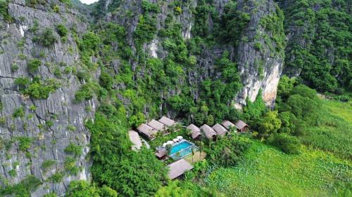 Tam Coc Golden Fields Retreat