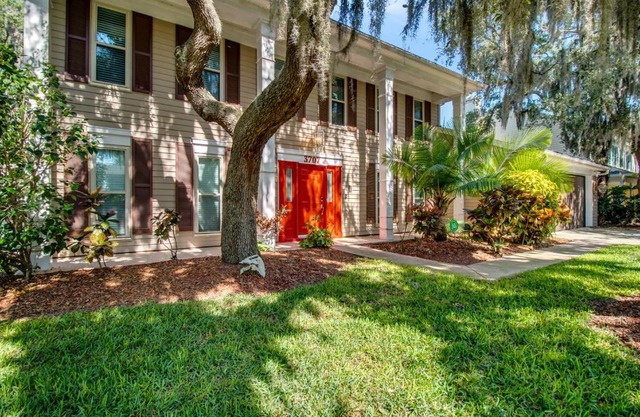 Tampa Bay Pool Home with Heated Pool
