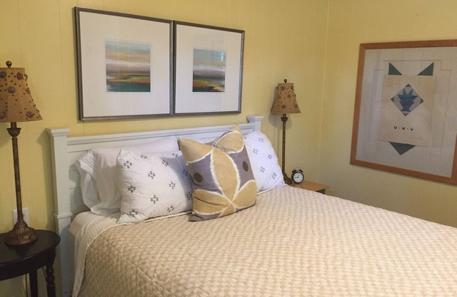 Tanglewood Farm B&B - Tally Ho Suite 1 BR/1BA Private Apartment on Horse Farm