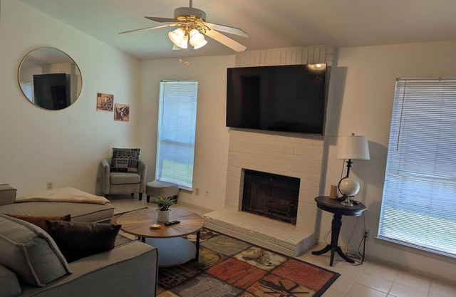 Tanglewood Forest Best Kept Secret, 2BR/2BA,1 Car/garage!