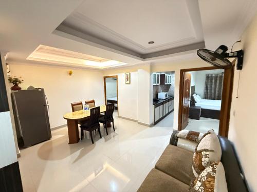 Tanour lux service apartment