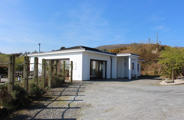 Tara's House. Contemporary luxury house, fabulous sea views on Wild Atlantic Way