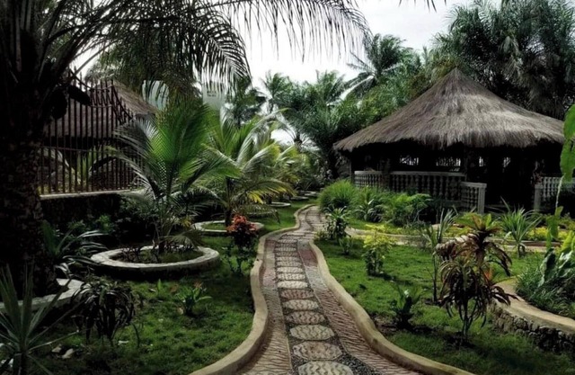 Tariq's Resort and Restaurant