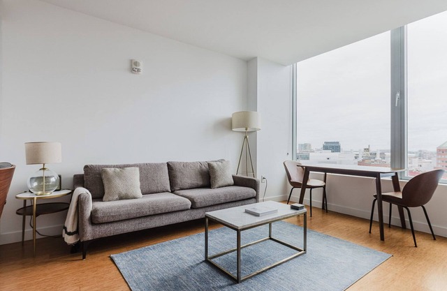 Tasteful FiDi 1BR w/Parking, W/D, Security, Gym & A/C, by Blueground