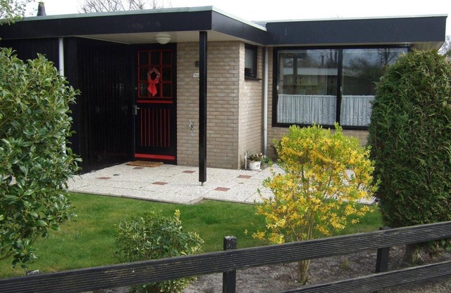 Tastefully furnished bungalow for max. 4 people, WLAN