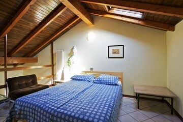 Tastefully furnished apartment in quiet and sunny view