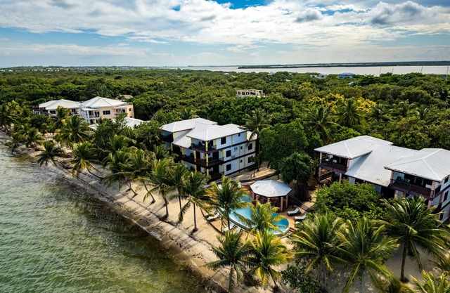 TBS Whole Complex- Beachside-20 Room Large Complex