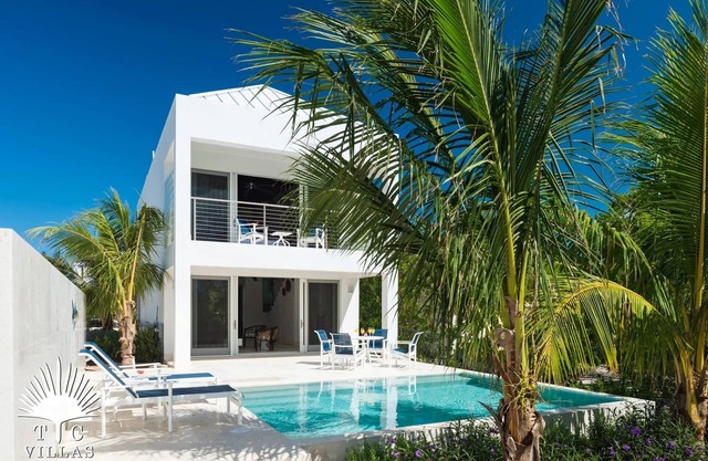 TC Villas -Little Plum -Seaside Luxe Getaway