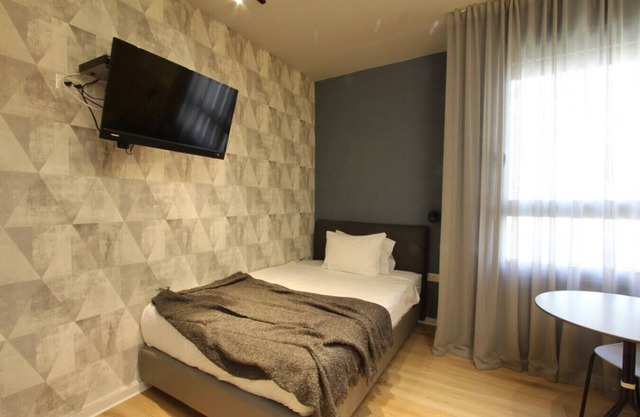 Tel Aviv Uni Chic Studio C707