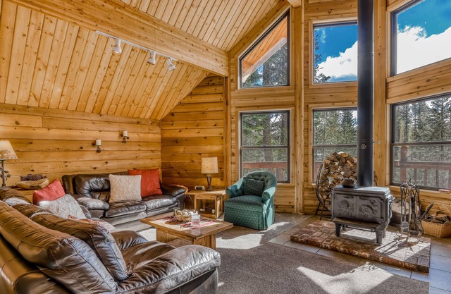 Terrific Mountain Escape W/Wood-Burning Fireplace, Easy Ski Access