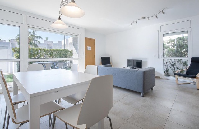 TH109-8 Eulalia Apartments for 8
