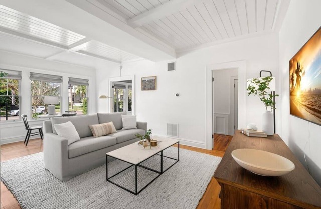 The Adaline #1 - Luxury Hyde Park Apt Near Bayshore