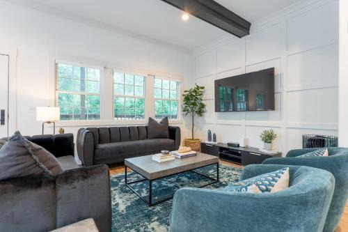The Alabaster by Stay Local Nashville