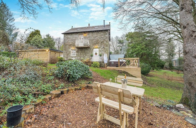 The B Hive at Buckstone House