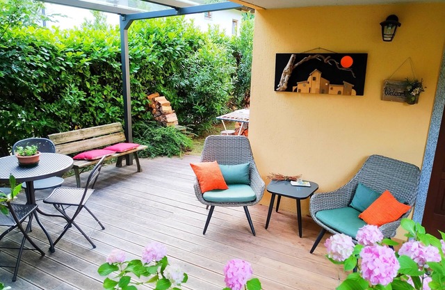 The birches. The pretty mini apartment with garden.