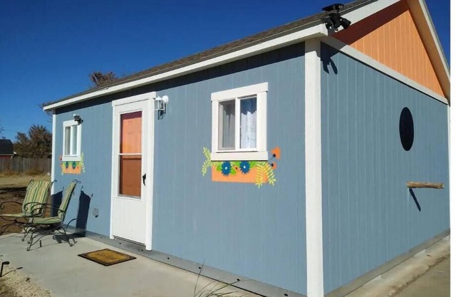 The Birdhouse in Texas - Try Us in a Small Town!