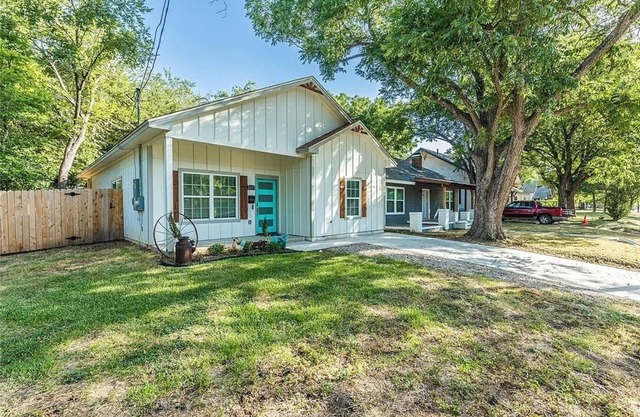 The Blue Door- 6 min to Silos/Baylor/Downtown