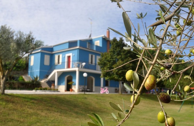 The Blue House in the Heart of Sicily between Piazza Armerina and Caltagirone