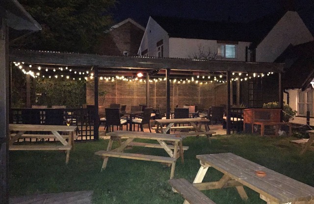 The Bluebell Inn and Lodge