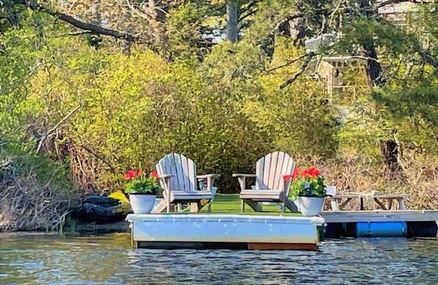 The Breeze on Minister's Pond