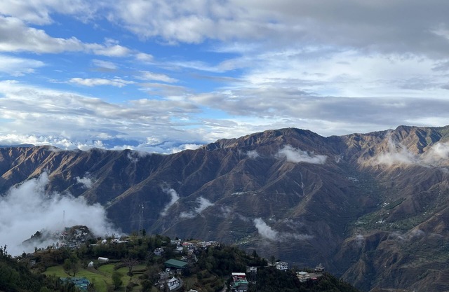 The Brigadiers Cottage , Mussoorie. A boutique pet friendly farm & Homestay