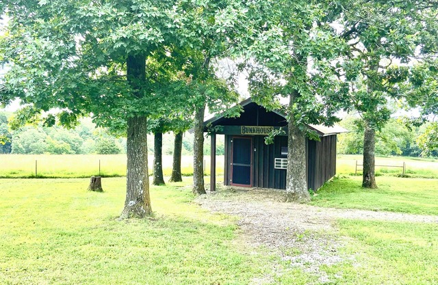The Bunkhouse Cabin @ Elkhorn Cabins