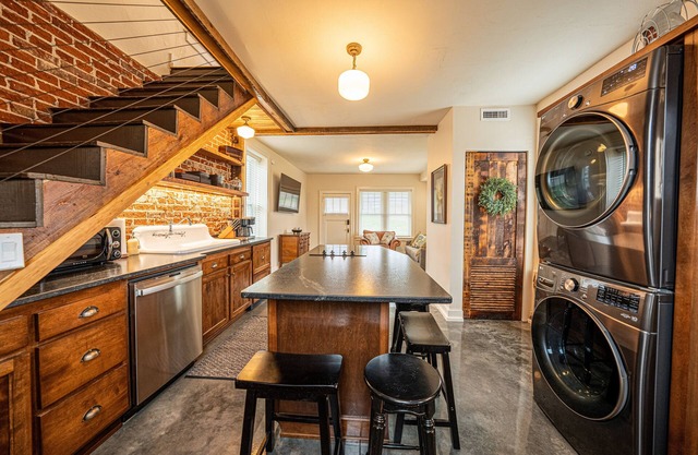 The Carriage House at Parker's Place