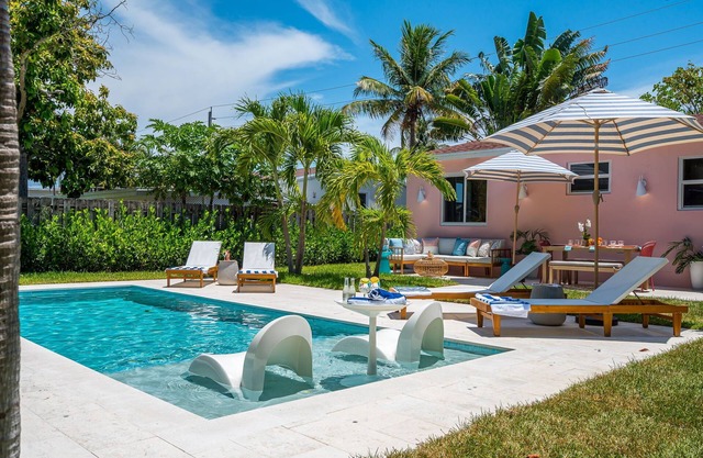 The Coral Cabana | A Modern Palm Beach Escape!