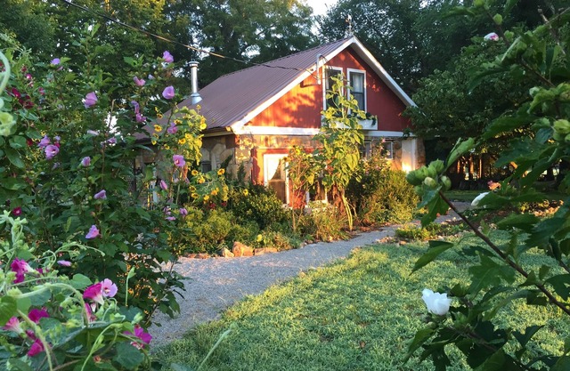 The Cottage at Ozark Highlands Farm