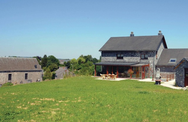 The cottage is located in a small village, a few kilometers from the famous town of Durbuy.
