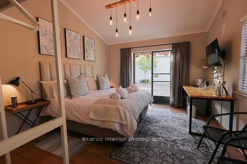 The Courtyard Room