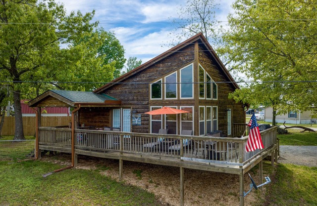 The Cowskin Cabin - Lakeview, great for fishermen, families and friends!