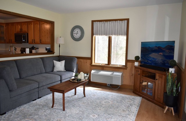 The Cozy Cottage! Private 1-bedroom cottage in a peaceful setting in Ottsville