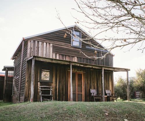 The Dairy - 2 Story Historic accommodation with Mod Cons