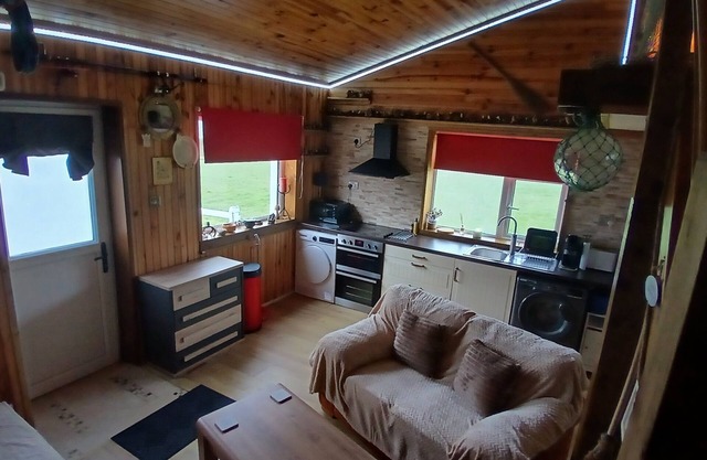 THE DEN, BELMULLET: Stables studio apartment. Mezzanine. Tranquil and Rural