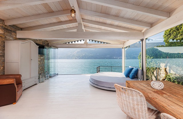 The dock of Villa Sardagna