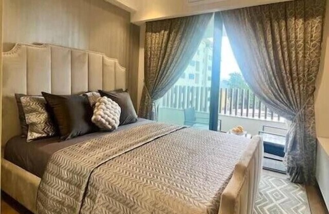 The DoubsGray Suite - A Luxury Haven
