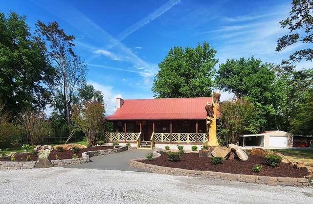 The Eagle Cabin in Sunset Valley on the White River