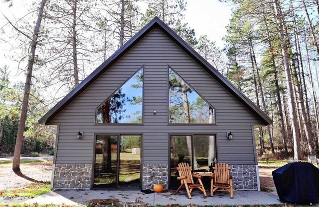 The Elk Inn - Lower Clam Lake