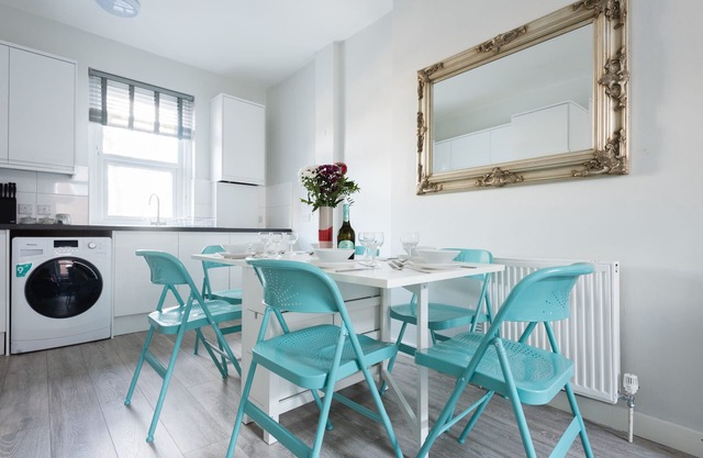 The Euston/St Pancras Apartment