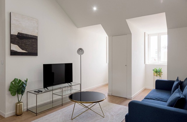 The Explorer’s Nest – 2BR in Lisbon