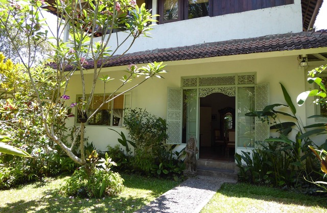 The Garden Cottage 2 bedroom Villa, Quiet and Peaceful Retreat Near Central Ubud