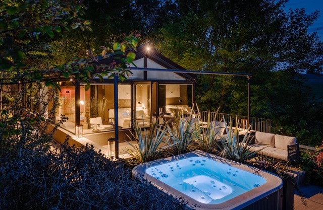 The Glass House & SPA - The Orginal One