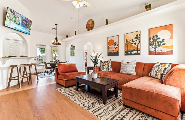 The Golden Oasis : Pool & Game Room n4BDRM 3BATH 12BED