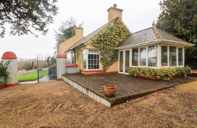 THE GRANARY, pet friendly in Lismore, County Waterford