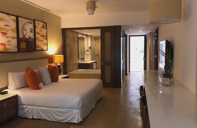 THE GRAND BLISS 1Bedroom Master Suite