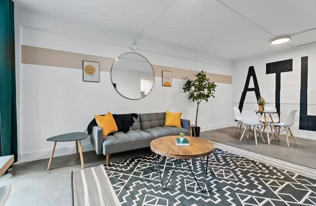 THE GRETA - Walkable/Downtown/Rooftopn