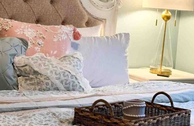 The Guesthouse Newly Renovated Historic Property just steps from the Downtown