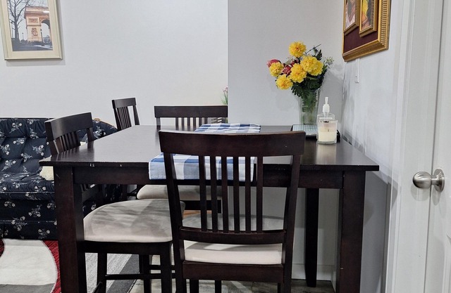 The Hampton Suite(close to the Airport & Downtown)
